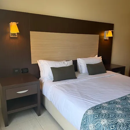 Hotel Serenada 3*