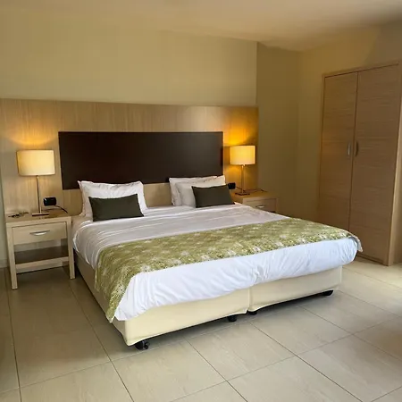 Hotel Serenada