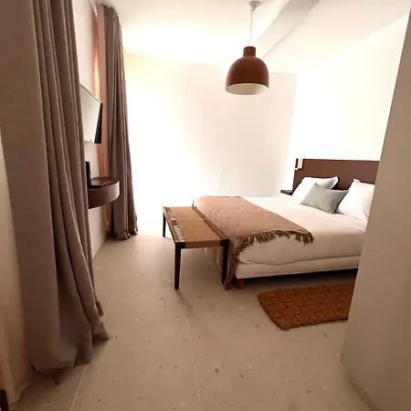 Serenada 3* Algajola (Corsica)