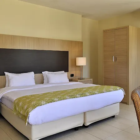 Serenada 3* Algajola (Corsica)